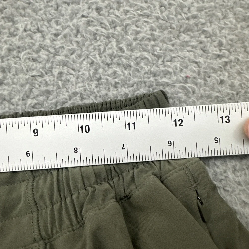 Lululemon Hotty Hot Shorts Low Rise 2.5
